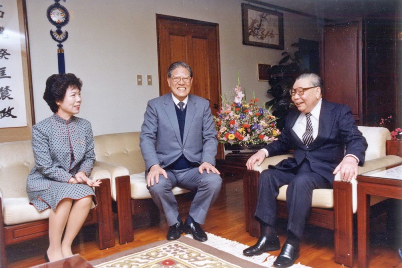 李登輝1923-2020》伴君如伴虎,偷學蔣經國成宮鬥高手-風傳媒