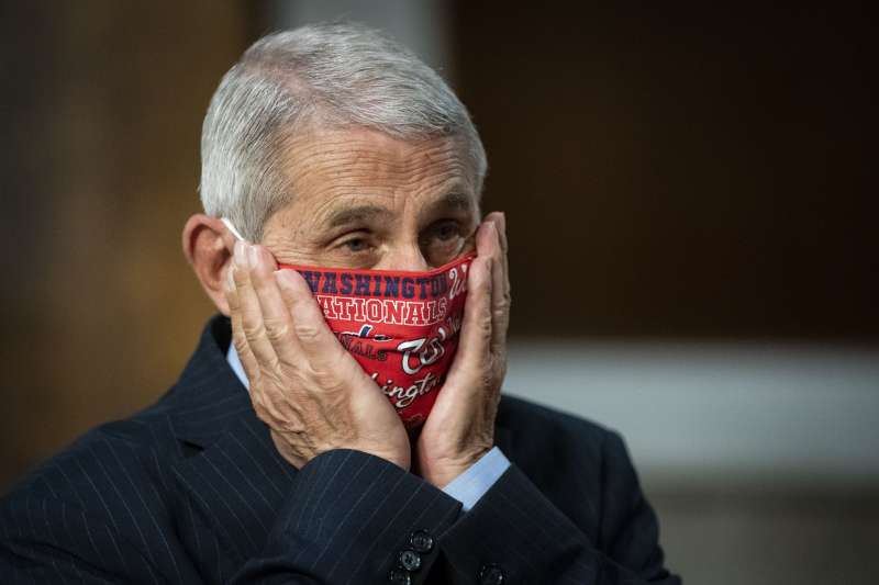 2020年7月,美國新冠肺炎疫情持續惡化,「抗疫隊長」佛奇(Anthony Fauci)憂心忡忡(AP) 2020年7月,美國新冠肺炎疫情持續惡化,「抗疫隊長」佛奇(Anthony Fauci)憂心忡忡(AP)
