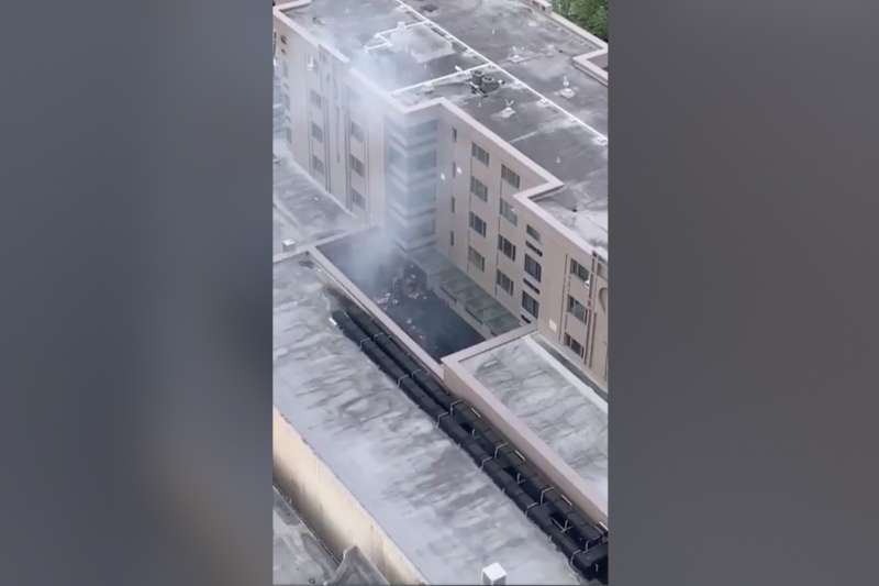 中國駐休士頓總領事館因焚燒文件引發鄰居關注報警。 中國駐休士頓總領事館因焚燒文件引發鄰居關注報警。
