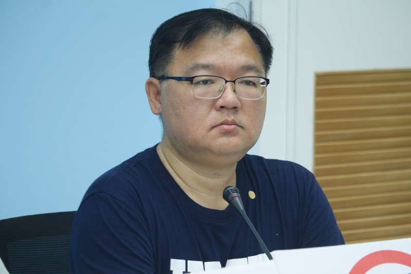 中國禁台灣鳳梨 藍委嗆挺綠農民:這難道不是你們投票時該思考的風險?-風傳
