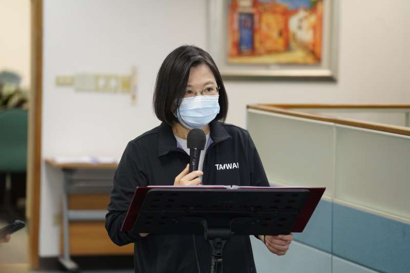 20201125-總統、民進黨主席蔡英文25日出席中常會前發表談話。(盧逸峰攝) 20201125-總統、民進黨主席蔡英文25日出席中常會前發表談話。(盧逸峰攝)