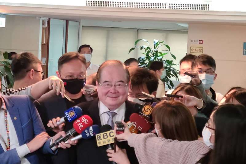 因江柯同台「氣到想辭職」?藍秘書長李乾龍:我有一點不太開心-風傳媒