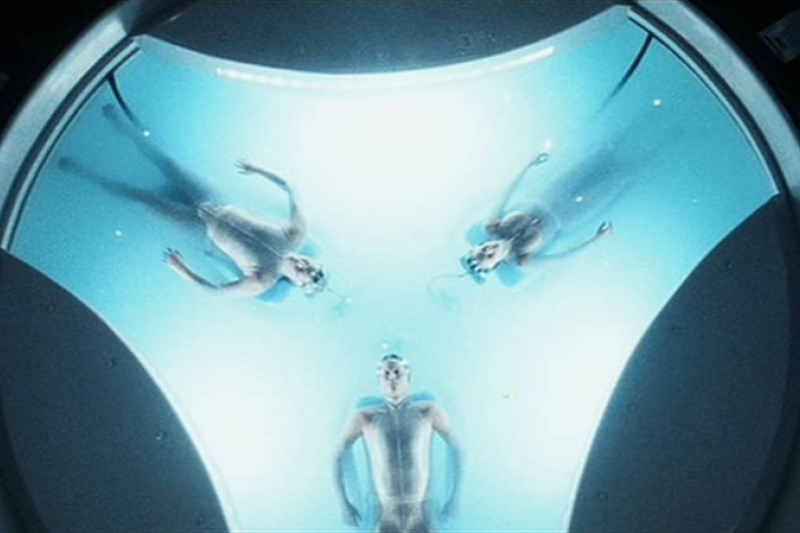 《關鍵報告》(Minority Report):由人工智慧預測社會的世界(圖 / 取自 IMDB 官網) 《關鍵報告》(Minority Report):由人工智慧預測社會的世界(圖 / 取自 IMDB 官網)