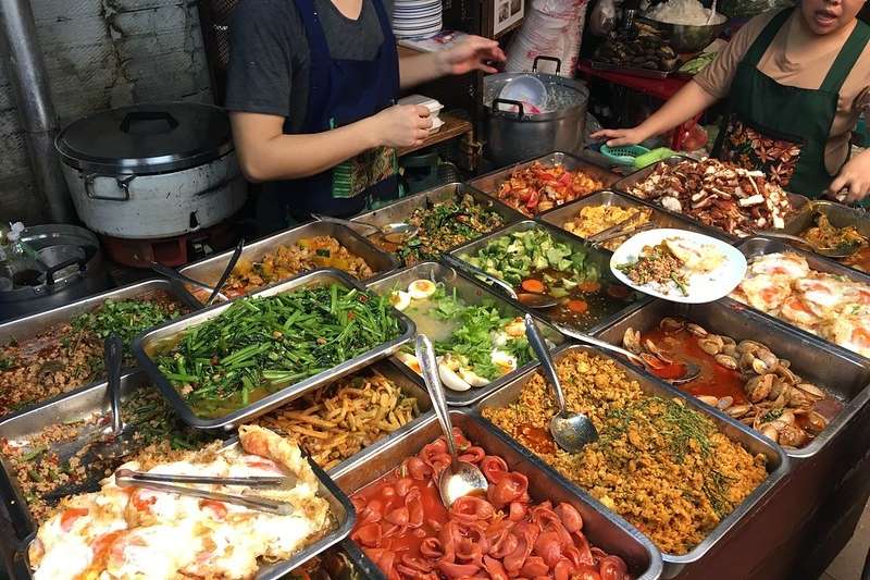 外食族想減肥千萬別碰！這些午餐組合，都是讓你默默變胖的殺手。（示意圖／取自flickr）