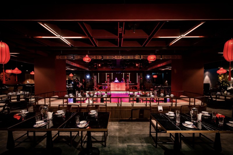 The Hermit隱士餐飲集團斥資上千萬打造「隱世THE ARCADIA」旗艦店,請來明星藝人、音樂家、歌星、表演團體等來助陣。(圖/隱世提供)