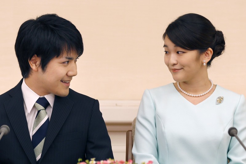 日本皇室真子公主與未婚夫小室圭(美聯社) 日本皇室真子公主與未婚夫小室圭(美聯社)