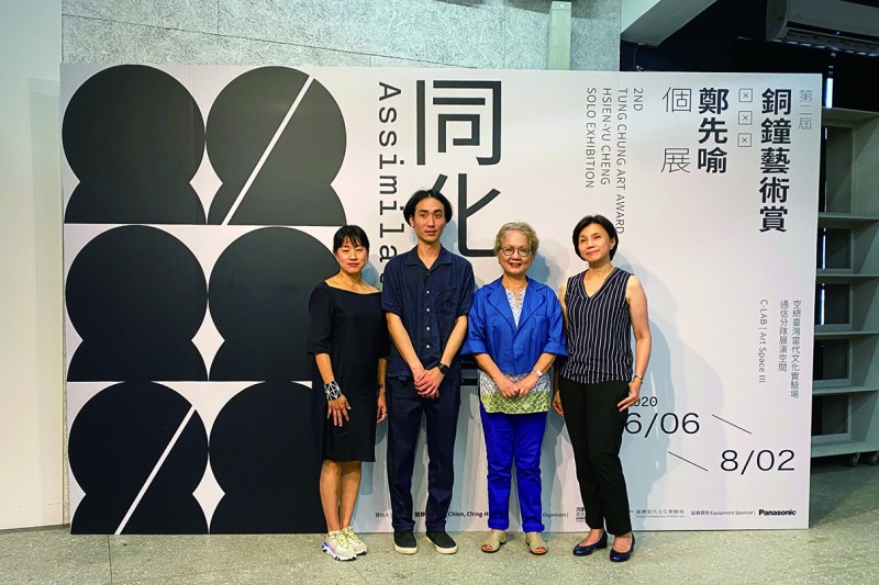20211013-從藝術作品反思當代文化、社會、哲學與環境的困境,遂形成基金會「銅鐘藝術賞」的核心價值。(圖/洪建全基金會提供) 20211013-從藝術作品反思當代文化、社會、哲學與環境的困境,遂形成基金會「銅鐘藝術賞」的核心價值。(圖/洪建全基金會提供)