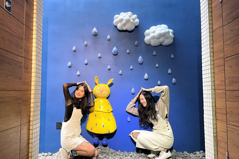 各種擬人化與鮮豔色彩的創作,讓平凡空間變得生氣勃勃。(圖/新北市政府) 各種擬人化與鮮豔色彩的創作,讓平凡空間變得生氣勃勃。(圖/新北市政府)