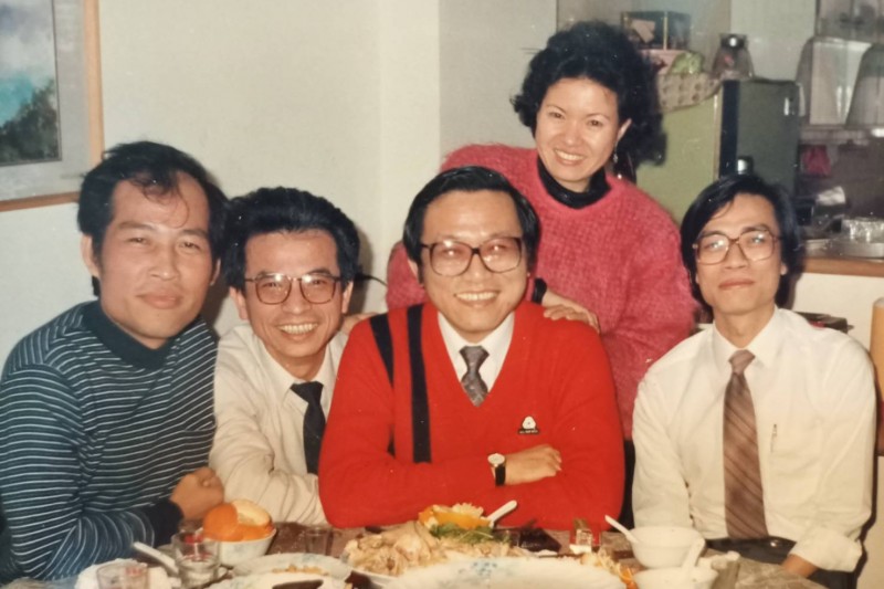 20220121-由於為報社舉薦人才,70年代許多台大人進入時報,甚至連續五屆有六、七個台大歷史系同學,於是「台大幫」、「歷史幫」,甚至索性「周幫」的稱號就上了身。(作者提供) 20220121-由於為報社舉薦人才,70年代許多台大人進入時報,甚至連續五屆有六、七個台大歷史系同學,於是「台大幫」、「歷史幫」,甚至索性「周幫」的稱號就上了身。(作者提供)