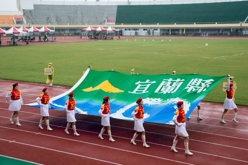 宜蘭縣中小學運動會在宜蘭運動公園田徑場盛大開幕。(圖/宜蘭縣政府教育處提供)