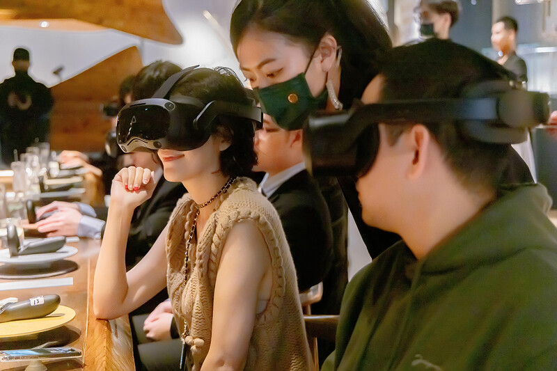 結合 VR 金獎導演黃心健、米其林國際名廚江振誠、當代表演藝術家張逸軍的《Origin NFT 創世樹》NFT,是藝術藏家「覽山樓主人」第一個嘗試的 NFT 收藏(圖/EchoX 提供)