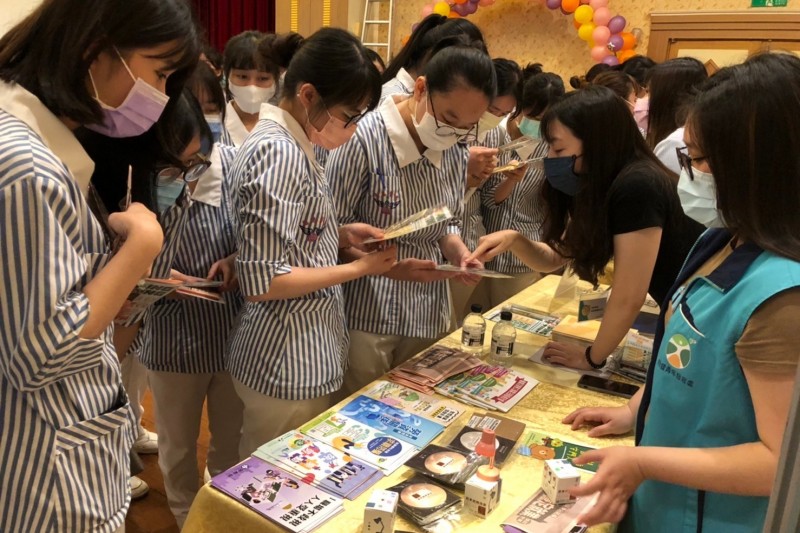 屏東縣府鼓勵應屆畢業青年留縣或返鄉就業,111年青年留在屏東就業比例再創新高。(圖/屏東縣政府勞動暨青年發展處提供)