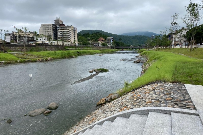 宜蘭縣府辦理「蘇澳溪高灘地水環境改善工程」榮獲經濟部水利署雙獎肯定。(圖/宜蘭縣政府水利資源處提供)