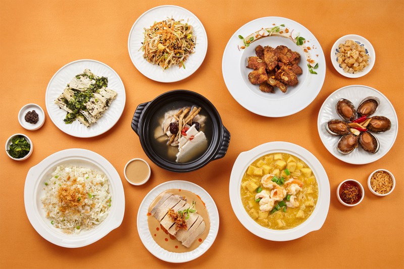 誠品行旅的聚聚合菜,特選8道最受歡迎的人氣料理,讓滿載溫度與心意的美好況味也能在家飄香。(圖/誠品行旅提供)