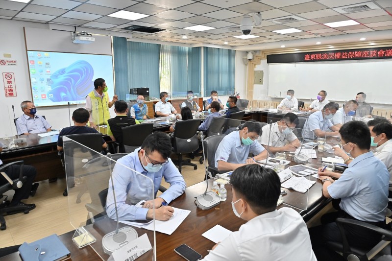 台東縣府協調國防部,演訓活動或試射作業避開魚汛期,盼守護漁民權益。(圖/臺東縣政府農業處提供)