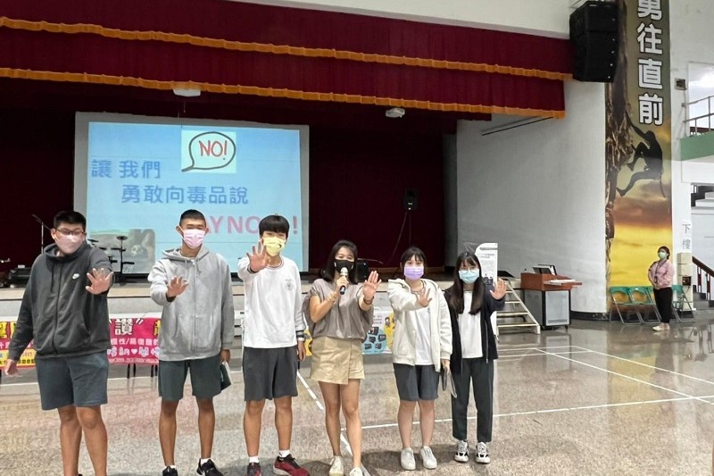 屏東縣衛生局於暑假期間推動「暑期保護青少年-青春專案」,透過多方推廣。(圖/屏東縣政府衛生局提供)