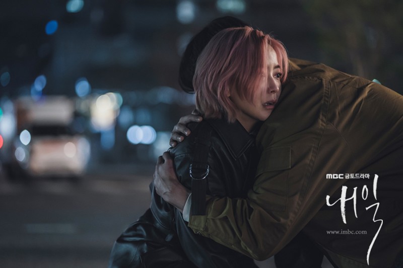 《還有明天 Tomorrow》中的帥氣地獄使者們,主要工作竟然是救活預定之一。(圖/取自MBC官網) 《還有明天 Tomorrow》中的帥氣地獄使者們,主要工作竟然是救活預定之一。(圖/取自MBC官網)