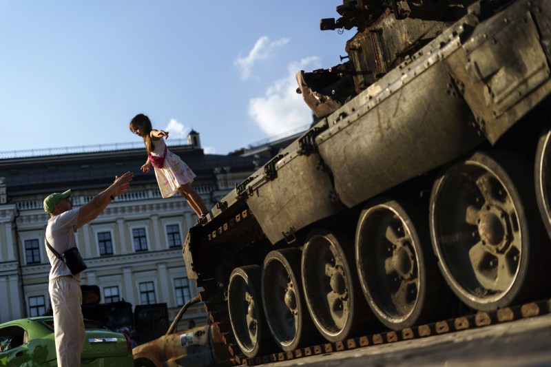 2022年,烏克蘭戰爭,俄烏戰爭,被烏軍俘虜的俄軍戰車(AP) 2022年,烏克蘭戰爭,俄烏戰爭,被烏軍俘虜的俄軍戰車(AP)