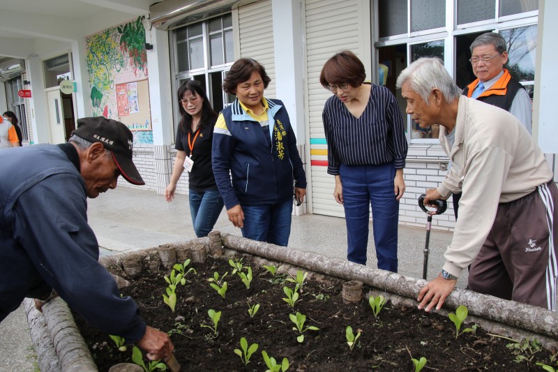臺東縣政府活化廢校轉變為長照中心,要打造健康高齡友善城市。(圖/臺東縣政府衛生局提供)