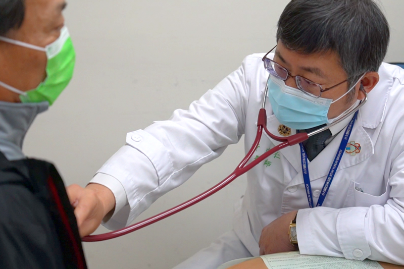黃瑞仁認為臨床醫學與其他科學的最大差別就是與人的相處和醫病溝通。(黃瑞仁提供) 黃瑞仁認為臨床醫學與其他科學的最大差別就是與人的相處和醫病溝通。(黃瑞仁提供)