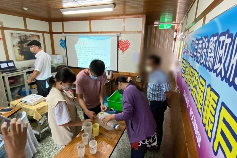 南投縣政府提供開戶家庭教育訓練需求的連續性課程,期望透過課程實施,來提升家戶繳存率,減輕經濟壓力。(圖/南投縣政府)