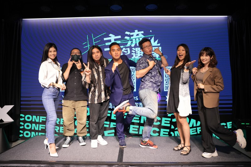 非主流的選擇講者合照,(左起)沈心亦、饒亞哲、張壹翔、詹育誠、黃逸豪、陳芮溱、程靜怡。(圖/野禮傳媒提供)