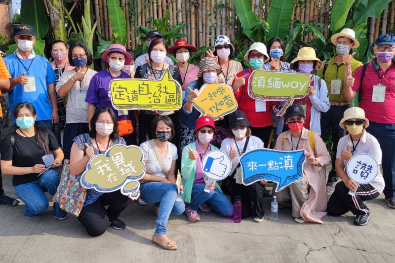 「滇緬 WAY」一起來伙喳,邀請遊客來一同享用滇緬風情料理。(圖/屏東縣政府城鄉發展處提供)