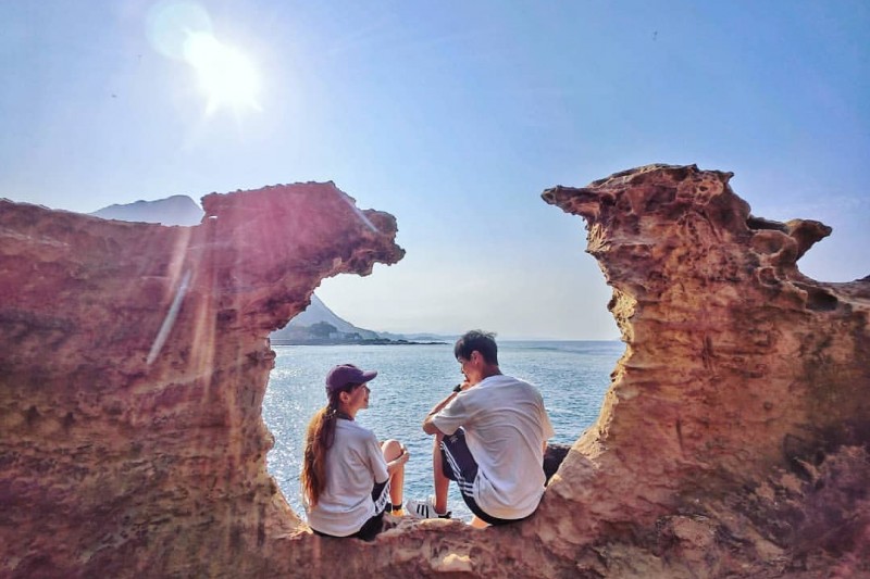北海岸景點-水湳洞。(圖/IG @cutejj394提供) 北海岸景點-水湳洞。(圖/IG @cutejj394提供)