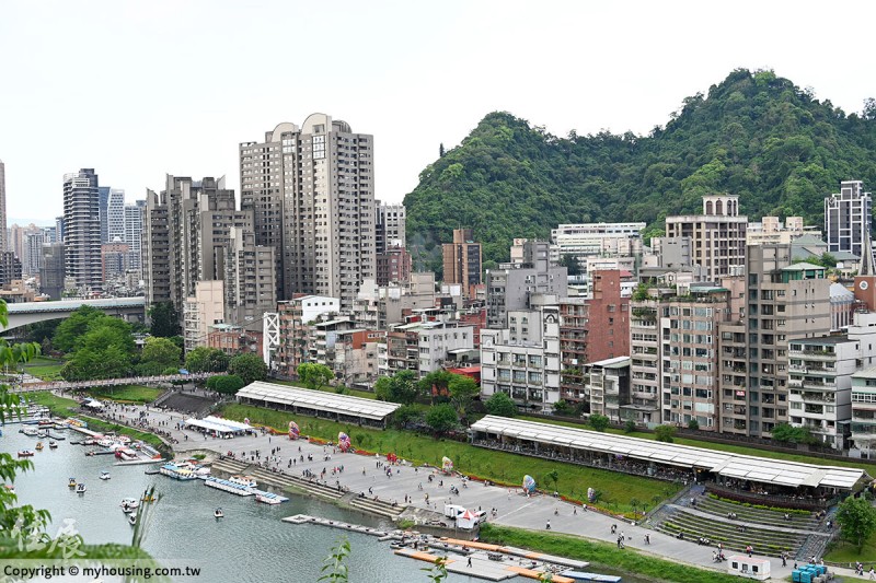 年前推案空窗期，1月房市景氣回跌。（圖/住展房屋網）