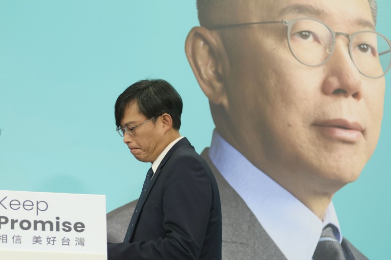 民眾黨不分區立委提名人黃國昌22日出席民眾黨不分區立委提名記者會。（柯承惠攝）