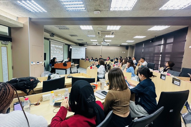 GF-EMBA 課堂現場，專業分享激盪出國際時尚管理的新思維。（圖／國立臺灣師範大學 提供）