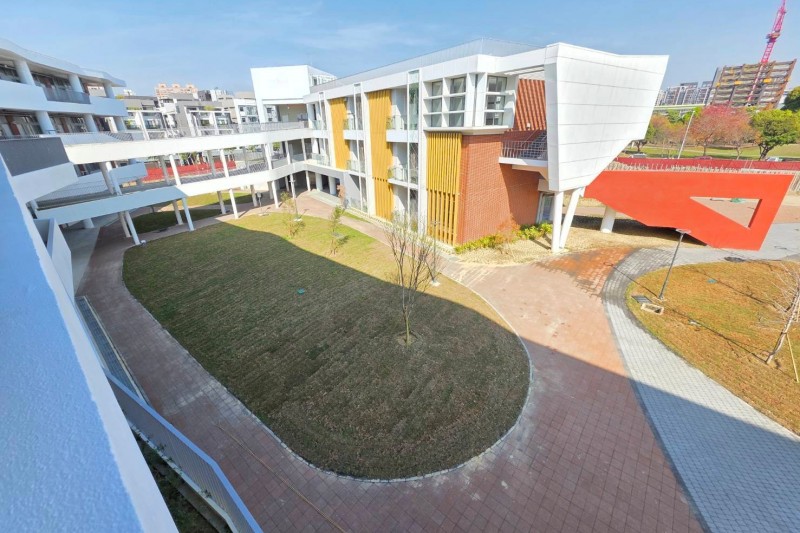 南興國民中學及南興國民小學第一期校舍落成，今年8月31日正式開學，迎接首屆新生。（圖片提供/臺中市政府教育局）