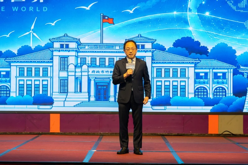 財團法人台灣觀光研訓院院長楊勝評出席「2026新竹市觀光發展論壇」，分享國際觀光市場趨勢，強調透過跨產業合作、智慧旅遊與永續發展，提升城市觀光競爭力，協助新竹接軌國際旅遊市場。（圖／方詠騰攝）