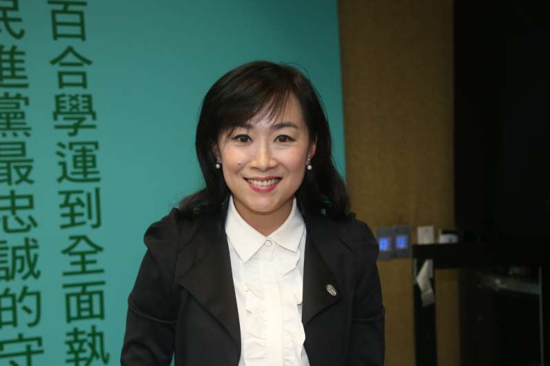 民進黨中常委、台南市議員林宜瑾出席農委會副主委翁章梁回鄉參選嘉義縣長記者會。(陳明仁攝) 民進黨中常委、台南市議員林宜瑾出席農委會副主委翁章梁回鄉參選嘉義縣長記者會。(陳明仁攝)