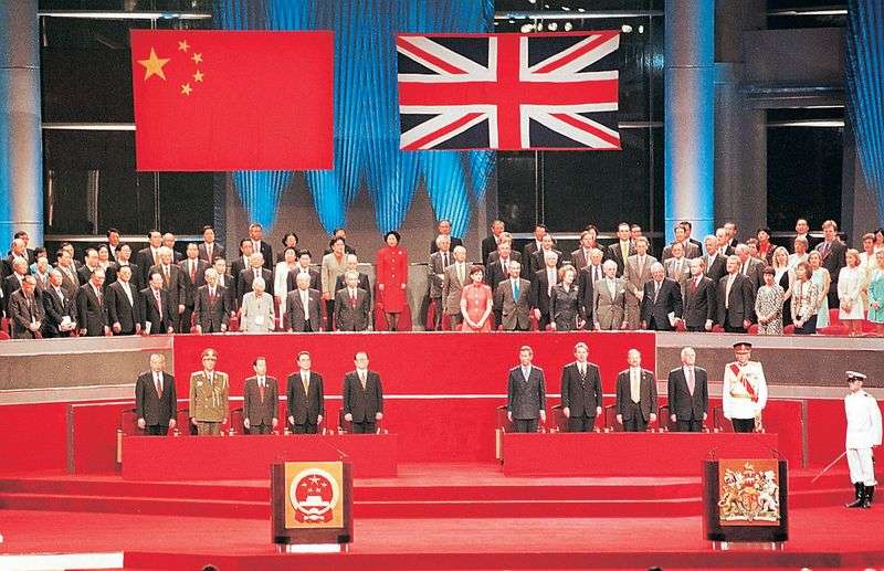 1997年港英與中國政權交接。(人民網0 1997年港英與中國政權交接。(人民網0