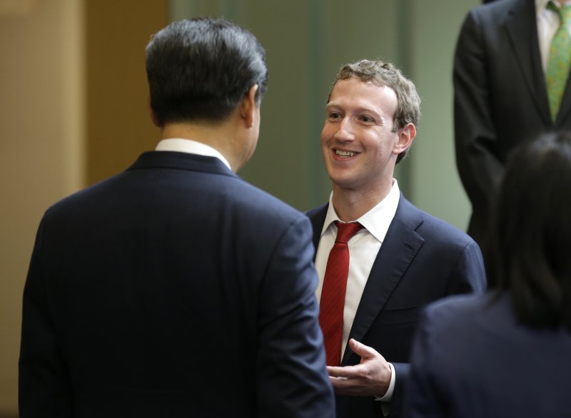 習近平訪美。習近平與祖克伯。(美聯社) 習近平訪美。習近平與祖克伯。(美聯社)