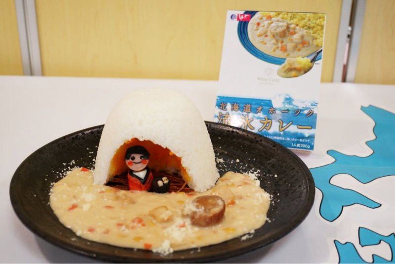 重現秋田縣橫手地區的雪屋祭,還有圍繞著白飯雪屋的「鄂霍次克流冰咖哩」 圖/ webmemo.biz 重現秋田縣橫手地區的雪屋祭,還有圍繞著白飯雪屋的「鄂霍次克流冰咖哩」 圖/ webmemo.biz