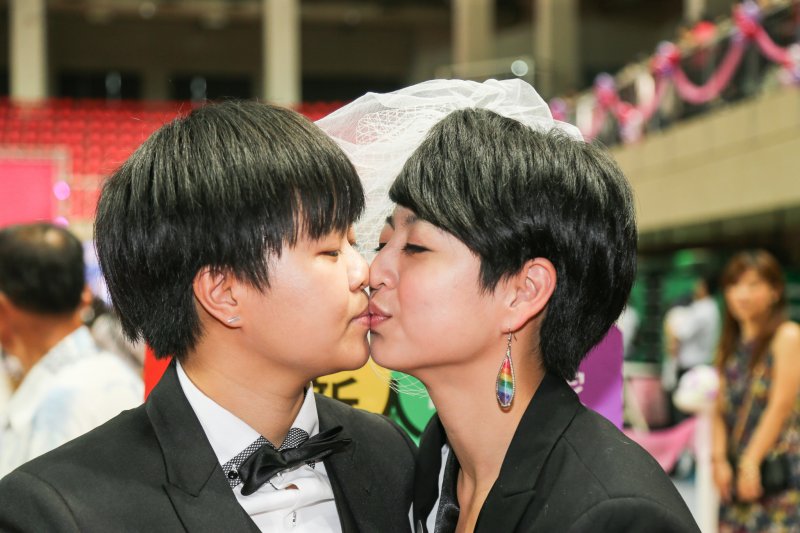 20151024-全台首度「異同參加」聯合婚禮.彩虹LOVER.呂欣潔和陳凌(陳明仁攝) 20151024-全台首度「異同參加」聯合婚禮.彩虹LOVER.呂欣潔和陳凌(陳明仁攝)