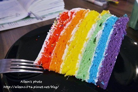 rainbowcake.jpg rainbowcake.jpg