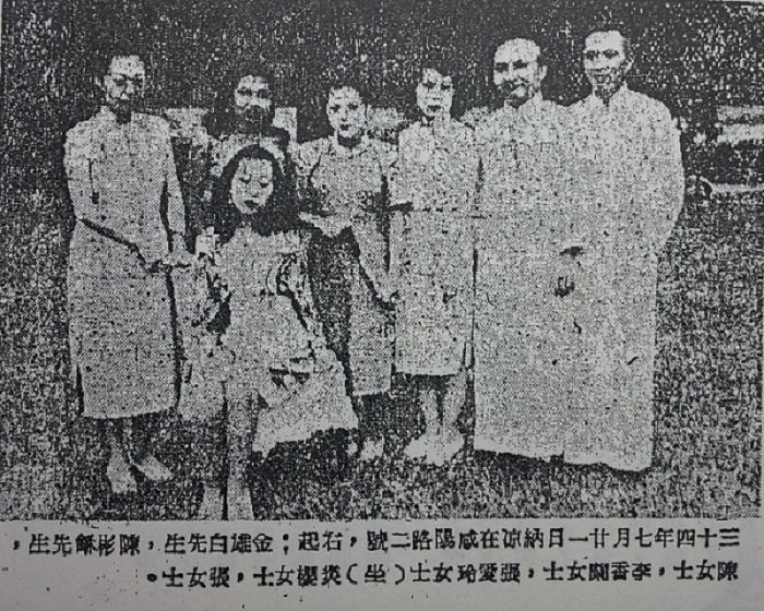 《雜誌》納涼會的出席者合影。(作者提供) 《雜誌》納涼會的出席者合影。(作者提供)