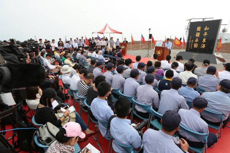 總統馬英九登彭佳嶼。(顏麟宇攝) 總統馬英九登彭佳嶼。(顏麟宇攝)