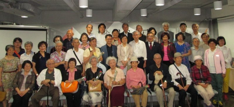 《獄外之囚:白色恐怖受難者女性家屬訪問紀錄》新書發表座談會,第三排左三為陳政子。(取自台灣口述歷史學會) 《獄外之囚:白色恐怖受難者女性家屬訪問紀錄》新書發表座談會,第三排左三為陳政子。(取自台灣口述歷史學會)