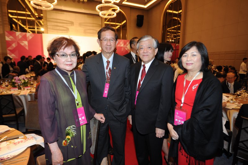 蔡英文、520就職國宴,李遠哲、高志明。(台北市攝影記者聯誼會提供) 蔡英文、520就職國宴,李遠哲、高志明。(台北市攝影記者聯誼會提供)