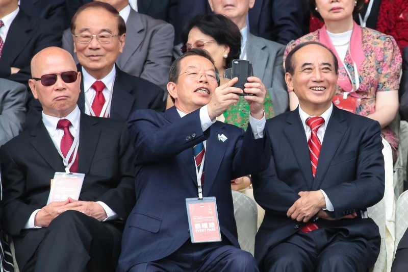 前民進黨主席許信良、前行政院長謝長廷、前立法院長王金平出席第十四任總統、副總統就職慶祝大會。(顏麟宇攝) 前民進黨主席許信良、前行政院長謝長廷、前立法院長王金平出席第十四任總統、副總統就職慶祝大會。(顏麟宇攝)