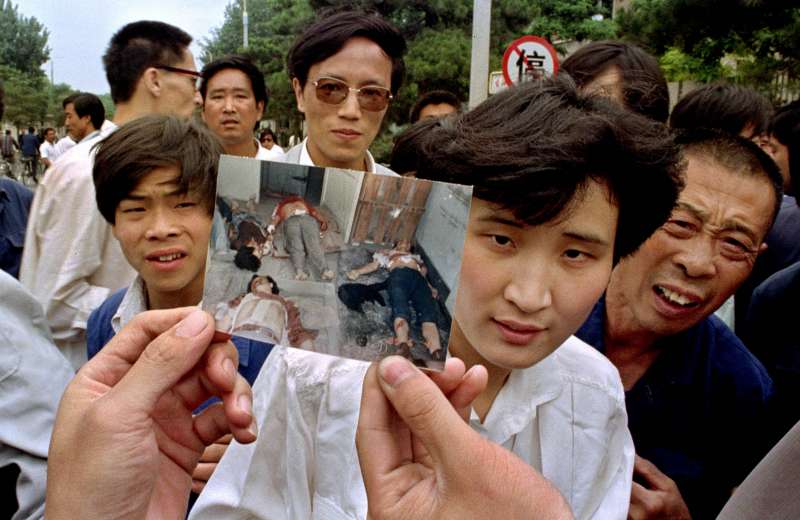 1989年6月4日,六四天安門事件爆發,北京當局血腥鎮壓示威學生(美聯社) 1989年6月4日,六四天安門事件爆發,北京當局血腥鎮壓示威學生(美聯社)