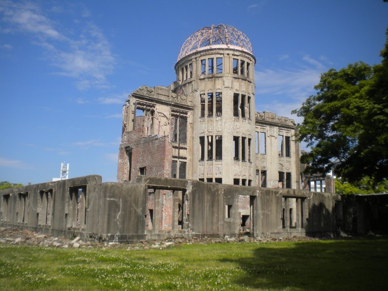 原子彈爆炸圓頂屋,是當時爆炸中心附近少數僅存的建築物,1996年被聯合國教科文組織列為世界遺產。 (圖/Yannick Dellafaille@flickr) 原子彈爆炸圓頂屋,是當時爆炸中心附近少數僅存的建築物,1996年被聯合國教科文組織列為世界遺產。 (圖/Yannick Dellafaille@flickr)