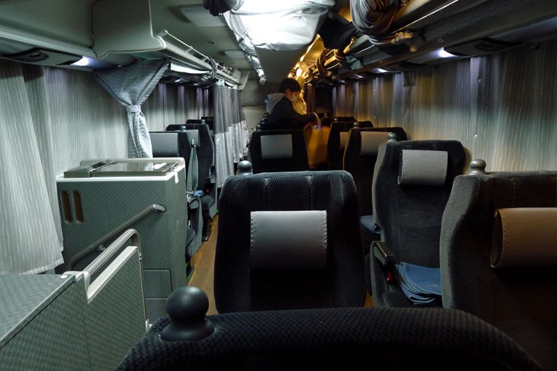 夜行巴士車廂。攝:陳琡分 夜行巴士車廂。攝:陳琡分