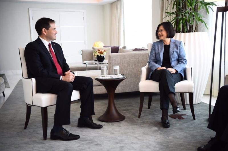 美國佛州聯邦參議員魯比歐會見蔡英文總統(魯比歐官網) 美國佛州聯邦參議員魯比歐會見蔡英文總統(魯比歐官網)