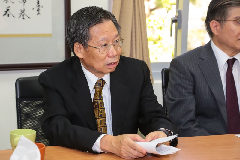 司法院長被提名人謝文定15日拜會親民黨團。(顏麟宇攝) 司法院長被提名人謝文定15日拜會親民黨團。(顏麟宇攝)