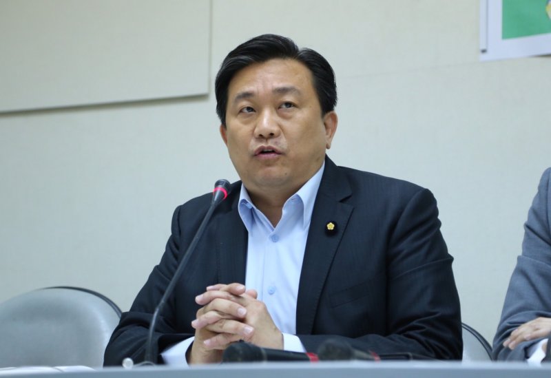 2016-08-23-是誰罩豐金記者會-立法委員王定宇-蔡耀徵攝 2016-08-23-是誰罩豐金記者會-立法委員王定宇-蔡耀徵攝